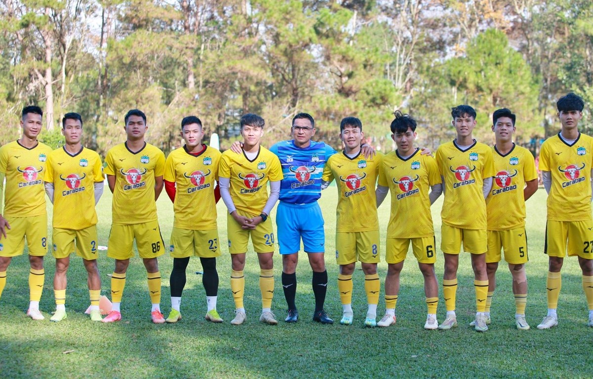 CLB HAGL tìm cách gỡ vấn đề xung đột tài trợ trước ngày đá V-League | Bóng đá | Vietnam+ (VietnamPlus)